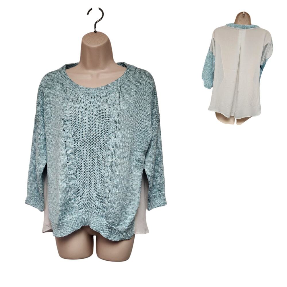 VIP Women's Long Sleeve Round Neck Casual Sweater Size Medium Color Blue